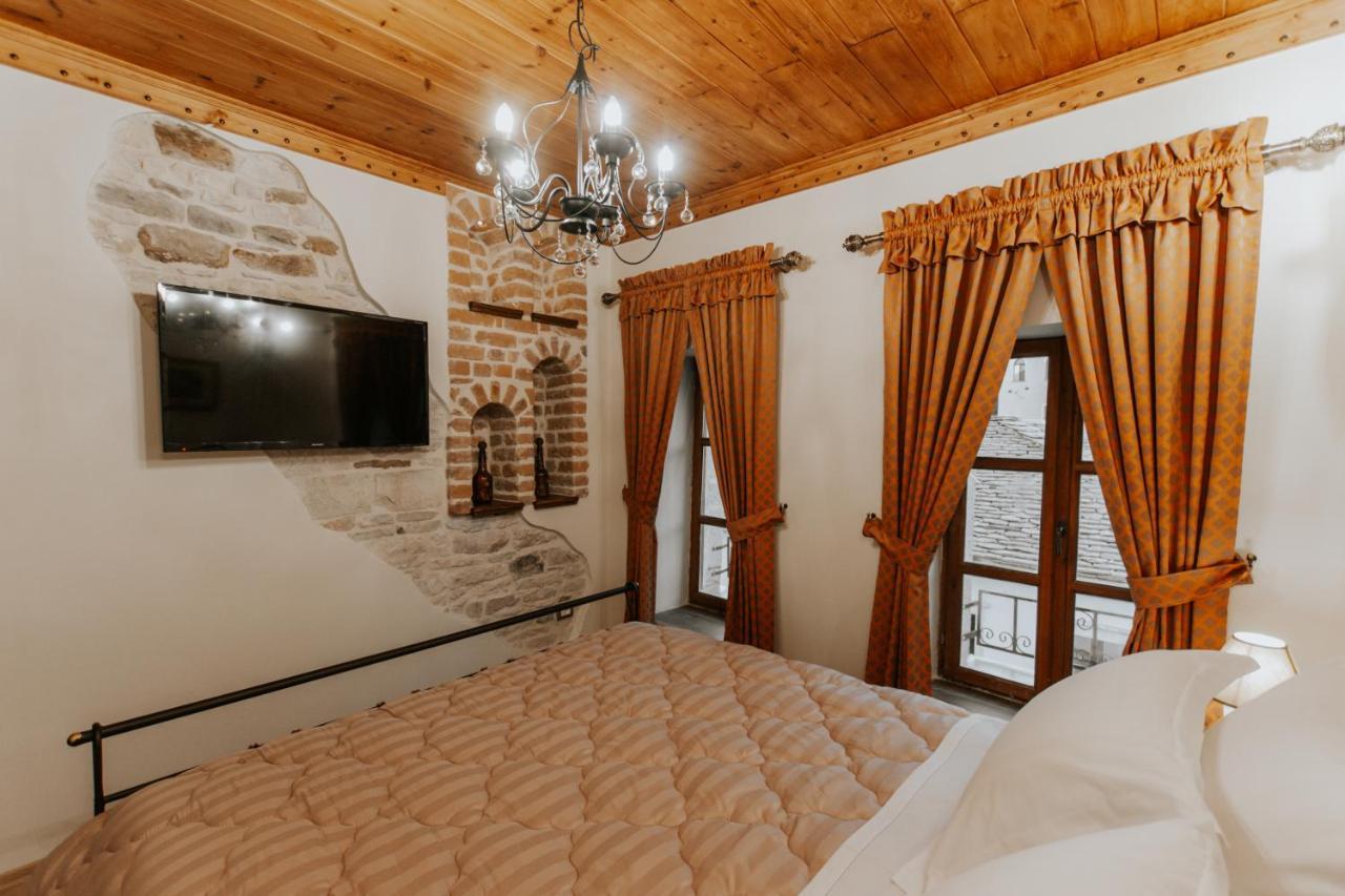Gjirokastër Hotel Ss Kekezi מראה חיצוני תמונה