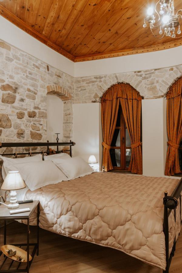 Gjirokastër Hotel Ss Kekezi מראה חיצוני תמונה