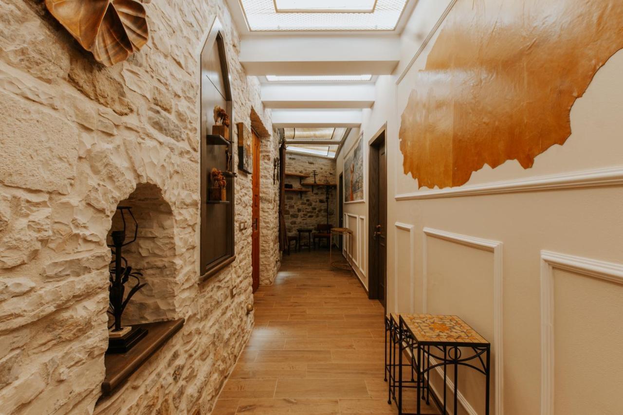 Gjirokastër Hotel Ss Kekezi מראה חיצוני תמונה