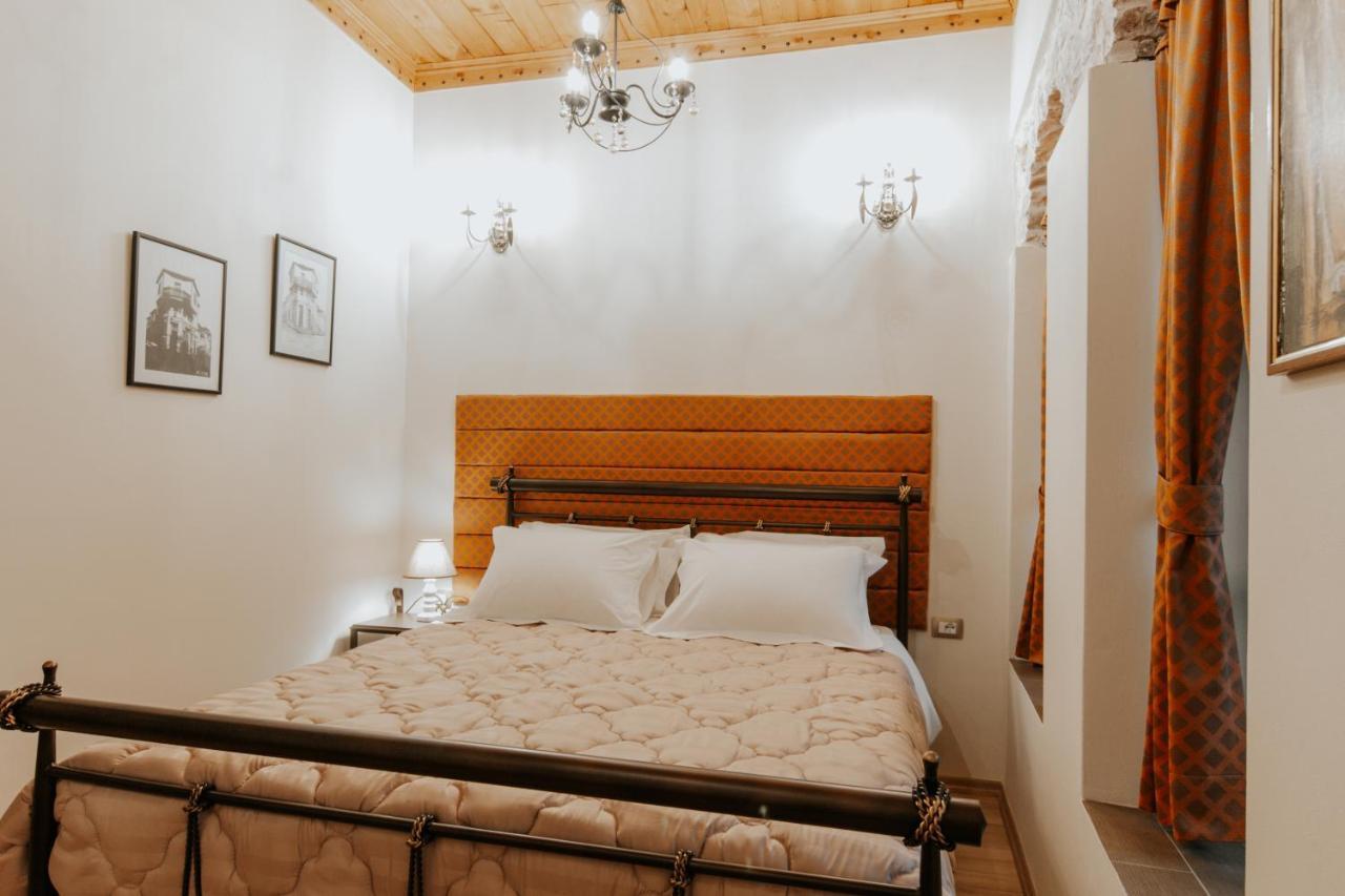 Gjirokastër Hotel Ss Kekezi מראה חיצוני תמונה