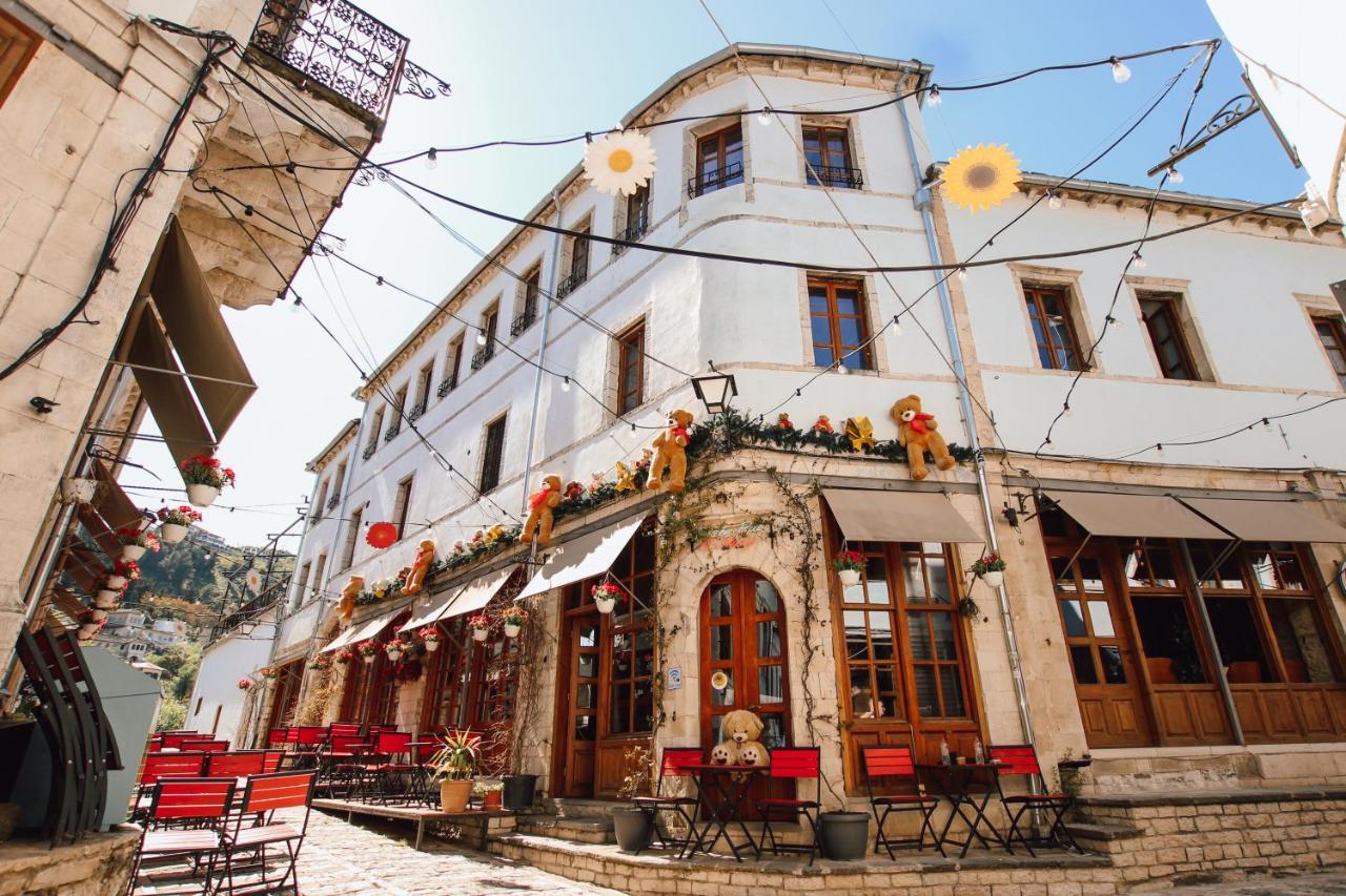 Gjirokastër Hotel Ss Kekezi מראה חיצוני תמונה