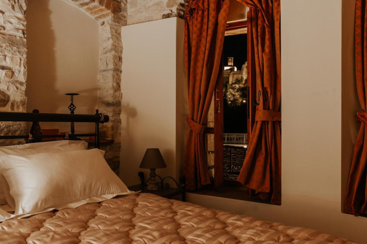 Gjirokastër Hotel Ss Kekezi מראה חיצוני תמונה