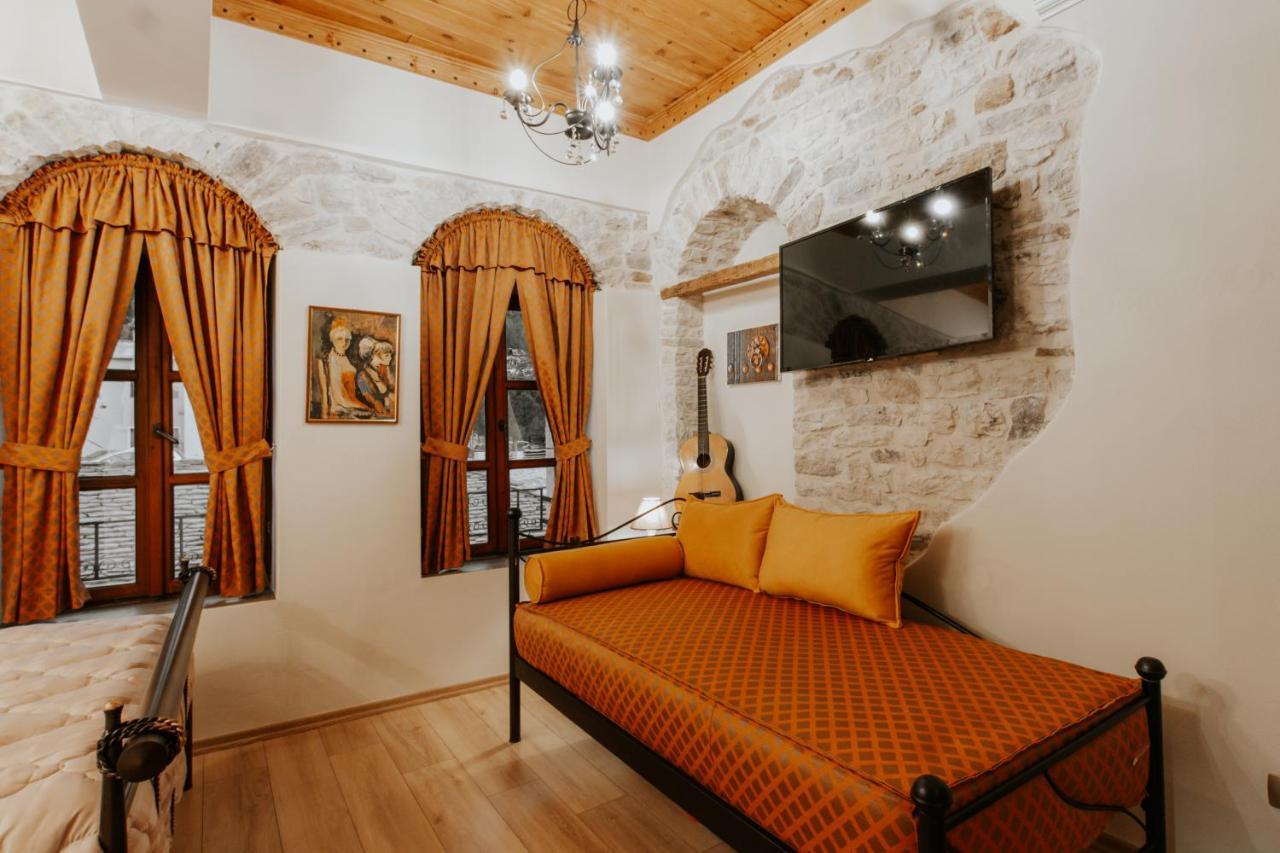 Gjirokastër Hotel Ss Kekezi מראה חיצוני תמונה