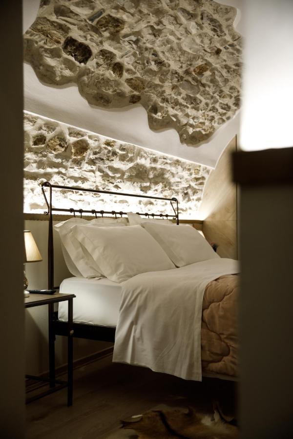 Gjirokastër Hotel Ss Kekezi מראה חיצוני תמונה