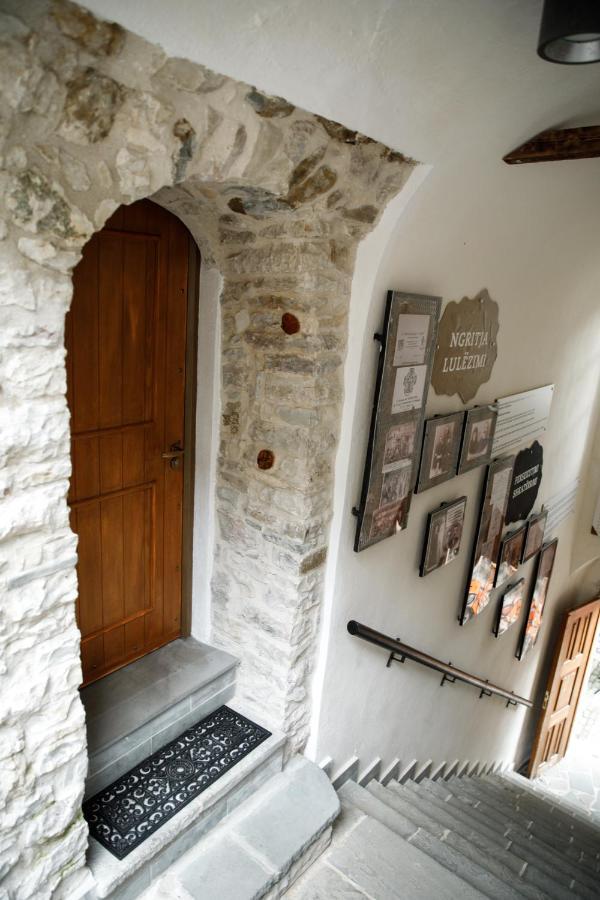 Gjirokastër Hotel Ss Kekezi מראה חיצוני תמונה