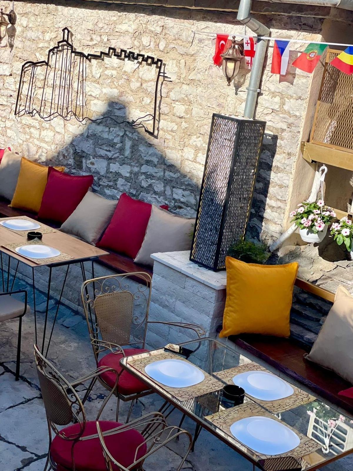 Gjirokastër Hotel Ss Kekezi מראה חיצוני תמונה